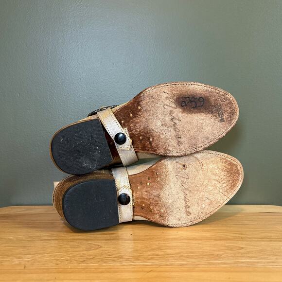 Matisse Judd Yellow Tan Suede Leather Western Ankle Boots Size 7.5 Women's - Picture 6 of 8